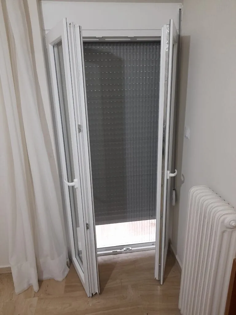 μπαλκονόπορτα pvc άλιμος