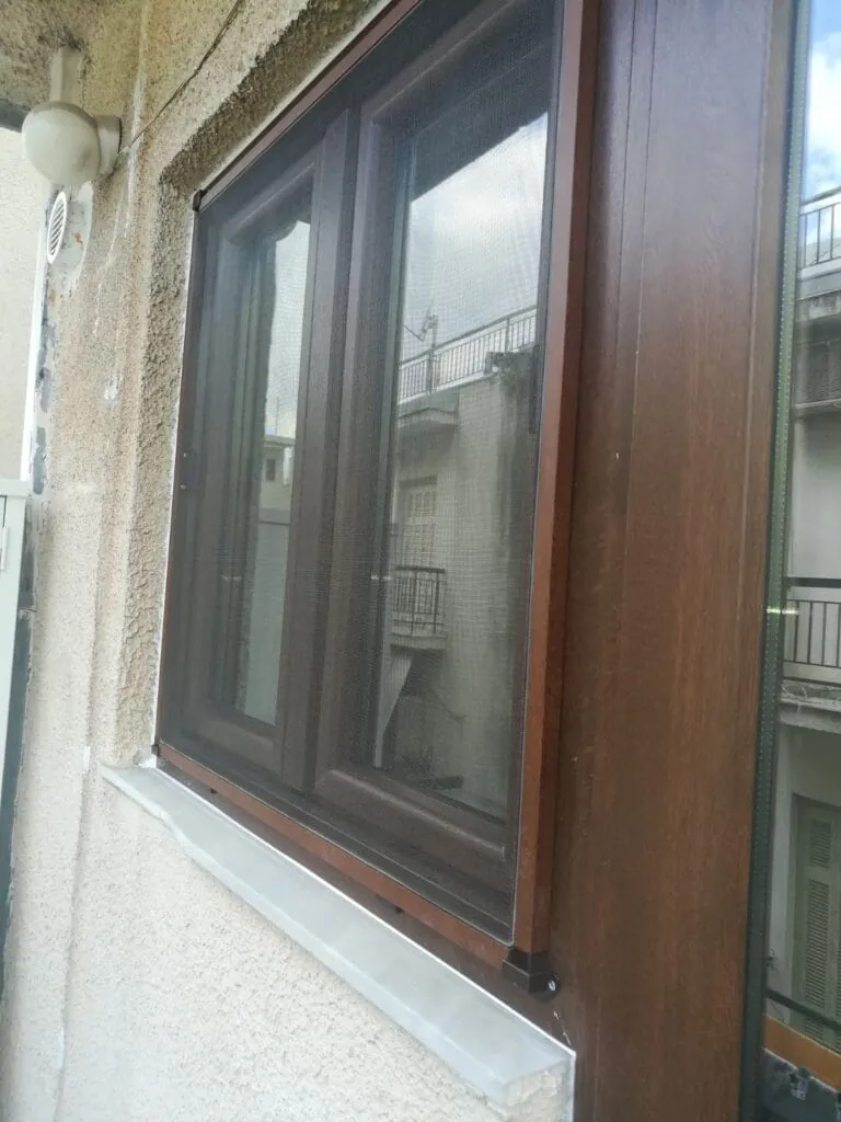 σίτες και ρολά με κουφώματα pvc στα Βριλλήσια