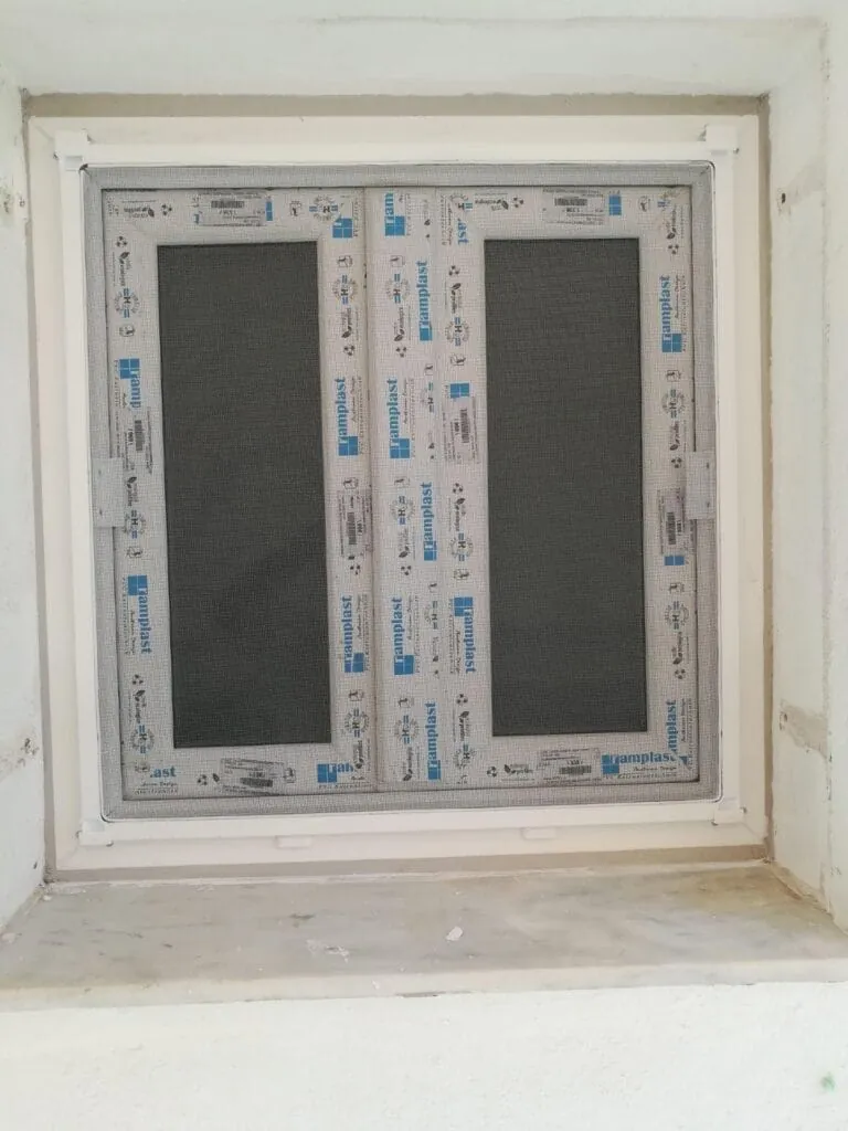παραθυρο Pvc στα Καμίνια