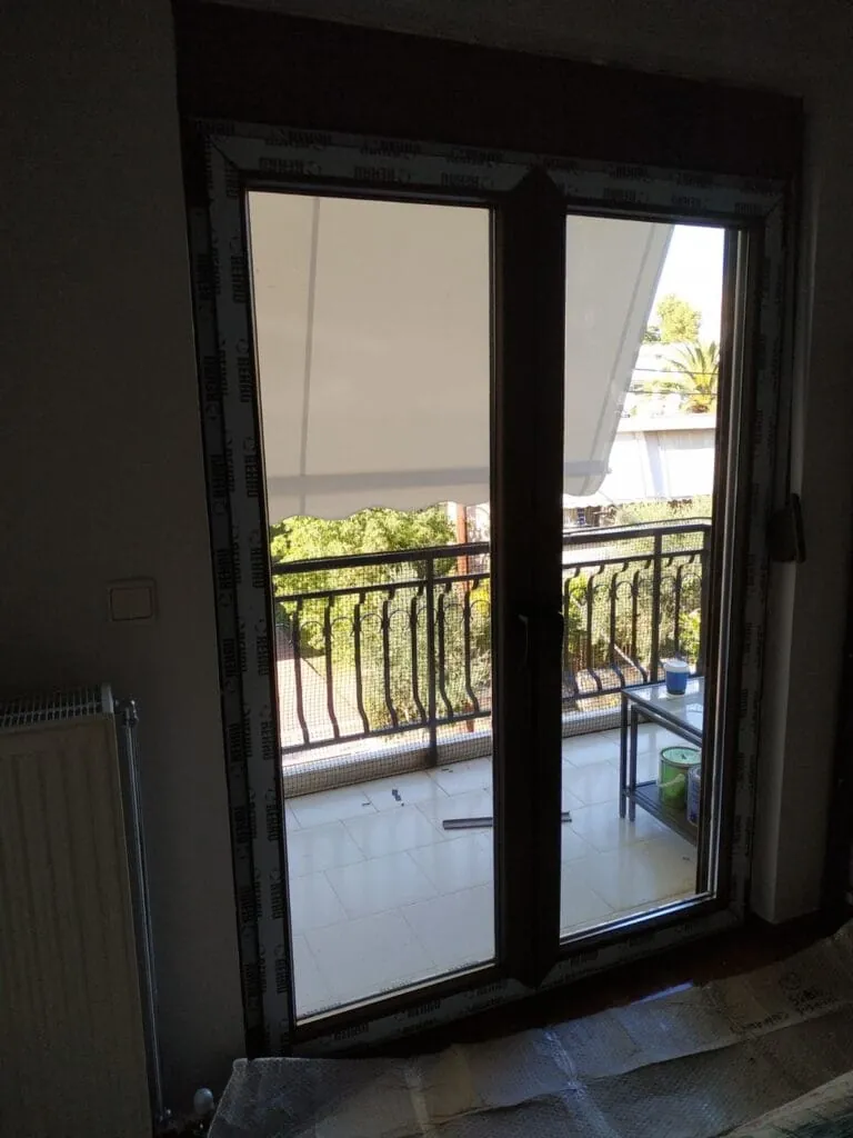 διπλή μπαλκονόπορτα pvc texnopan