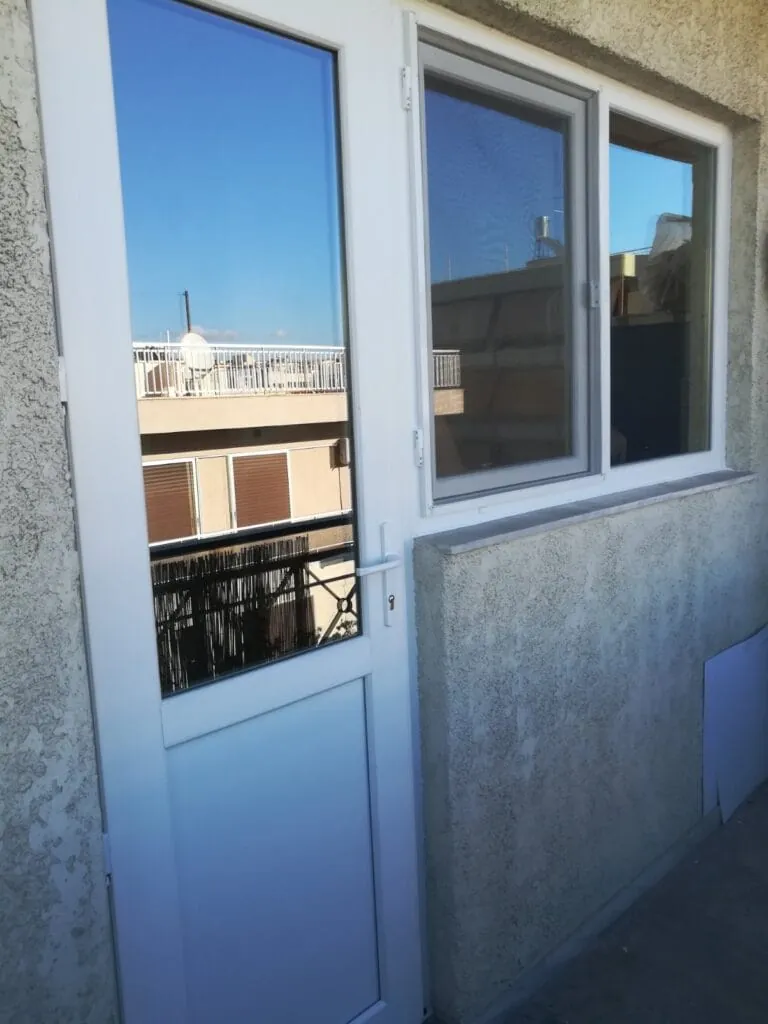 κουζινόπορτα pvc και παράθυρα pvc μοχάτο