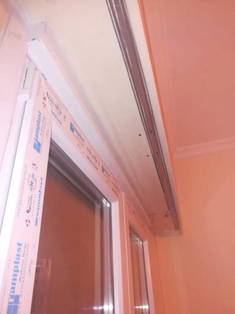 μπαλκονόπορτα pvc κυψάλη και σίτα