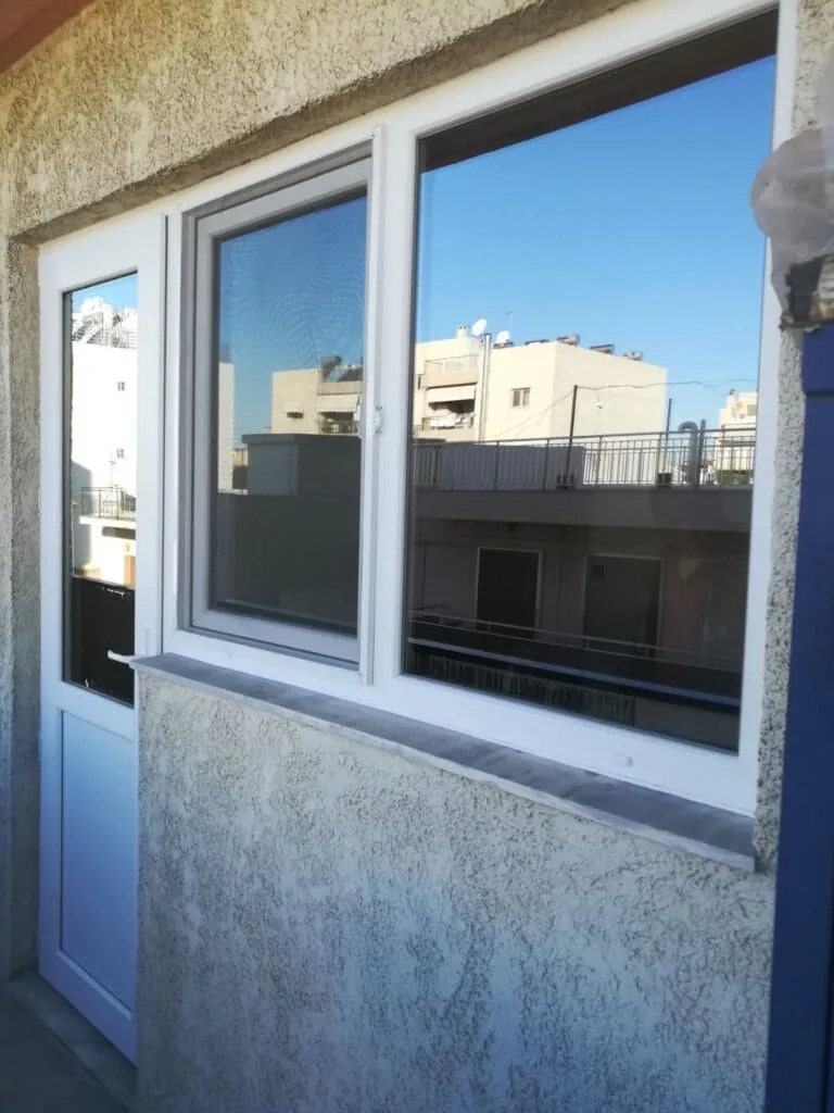 κουζινόπορτα και παράθυρα Pvc μοσχάτο