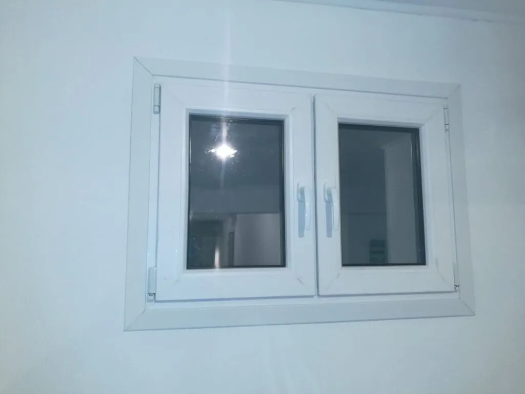 παράθυρα pvc τεχνοπαν