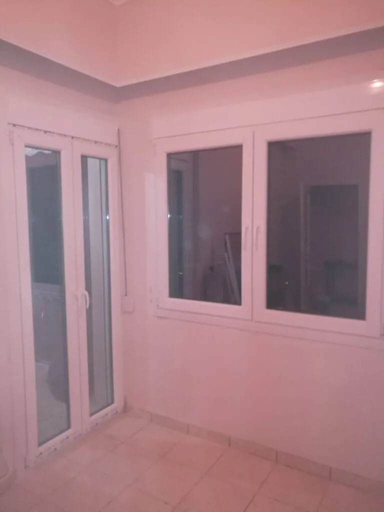 μπαλκονόπορτα pvc τεχνοπαν