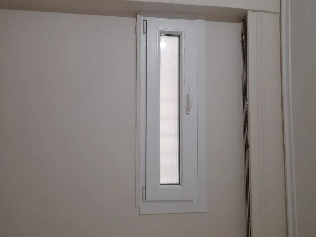 μικρό παράθυρο pvc άλιμος