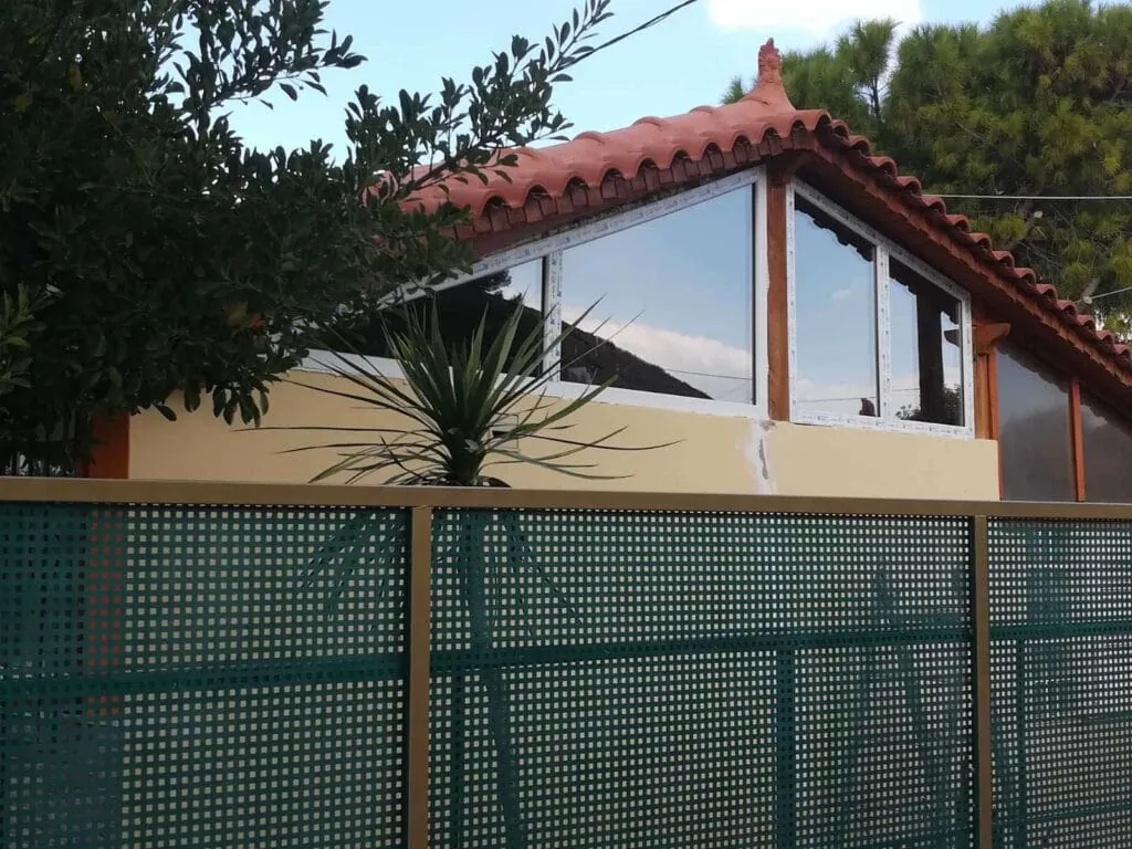 ειδική κατασκευή Κουφωμάτων pvc σαλαμίνα